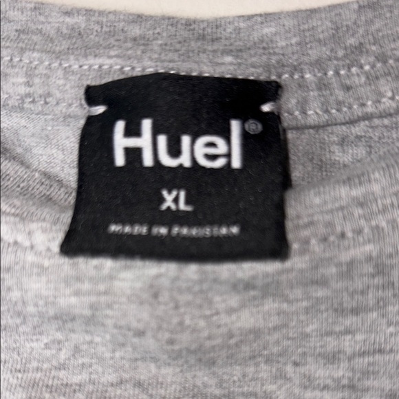 Gray Short Sleeve Tee with Minimalist Design - Picture 5 of 5